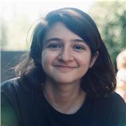 Profesora de matemáticas, estudiantes de enseñanza básica, media y superior